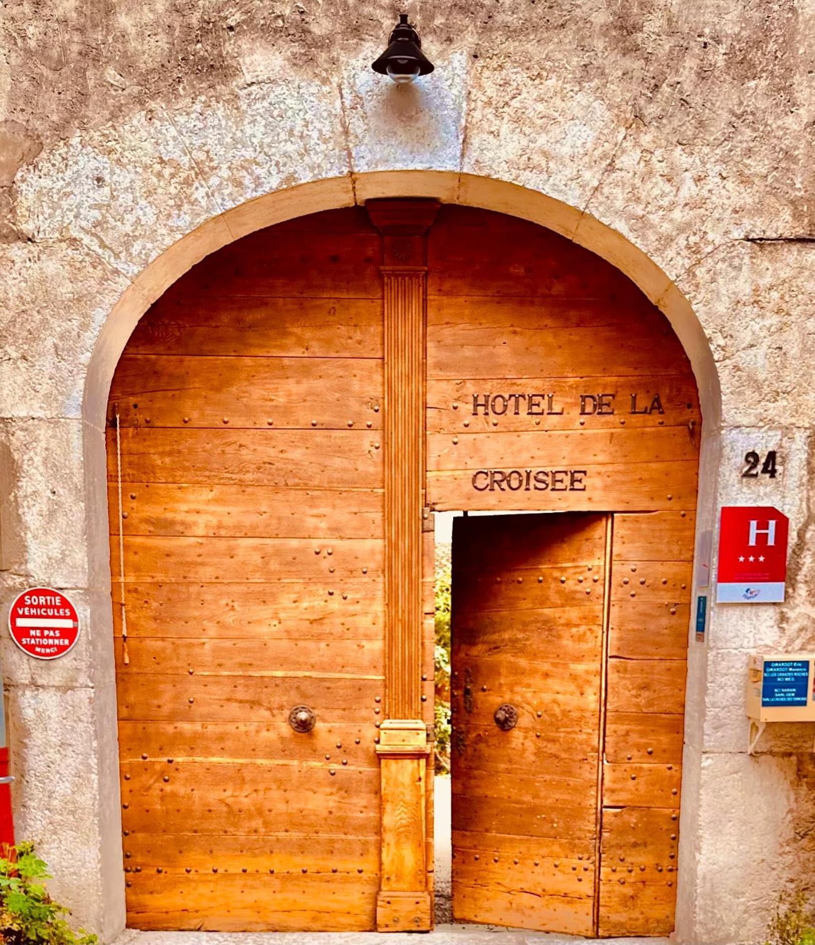 Hotel De La Croisee Poncin Eksteriør billede